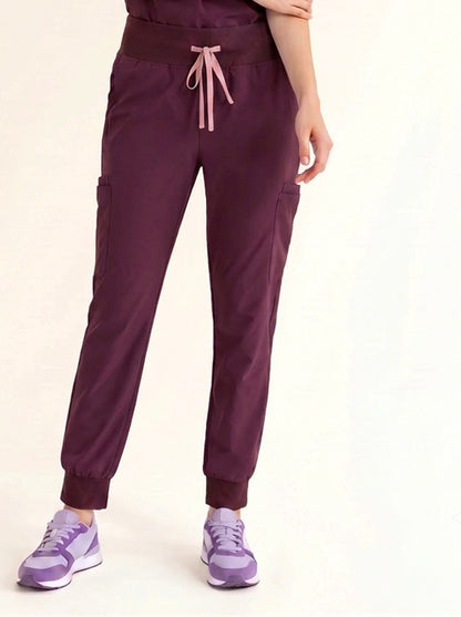 Women Rune Pro Scrub Pant
