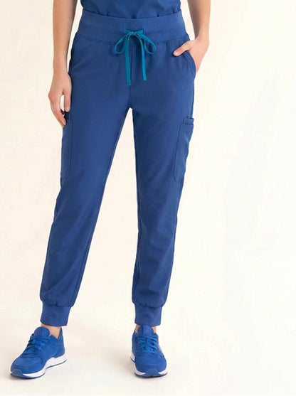 Women Rune Pro Scrub Pant
