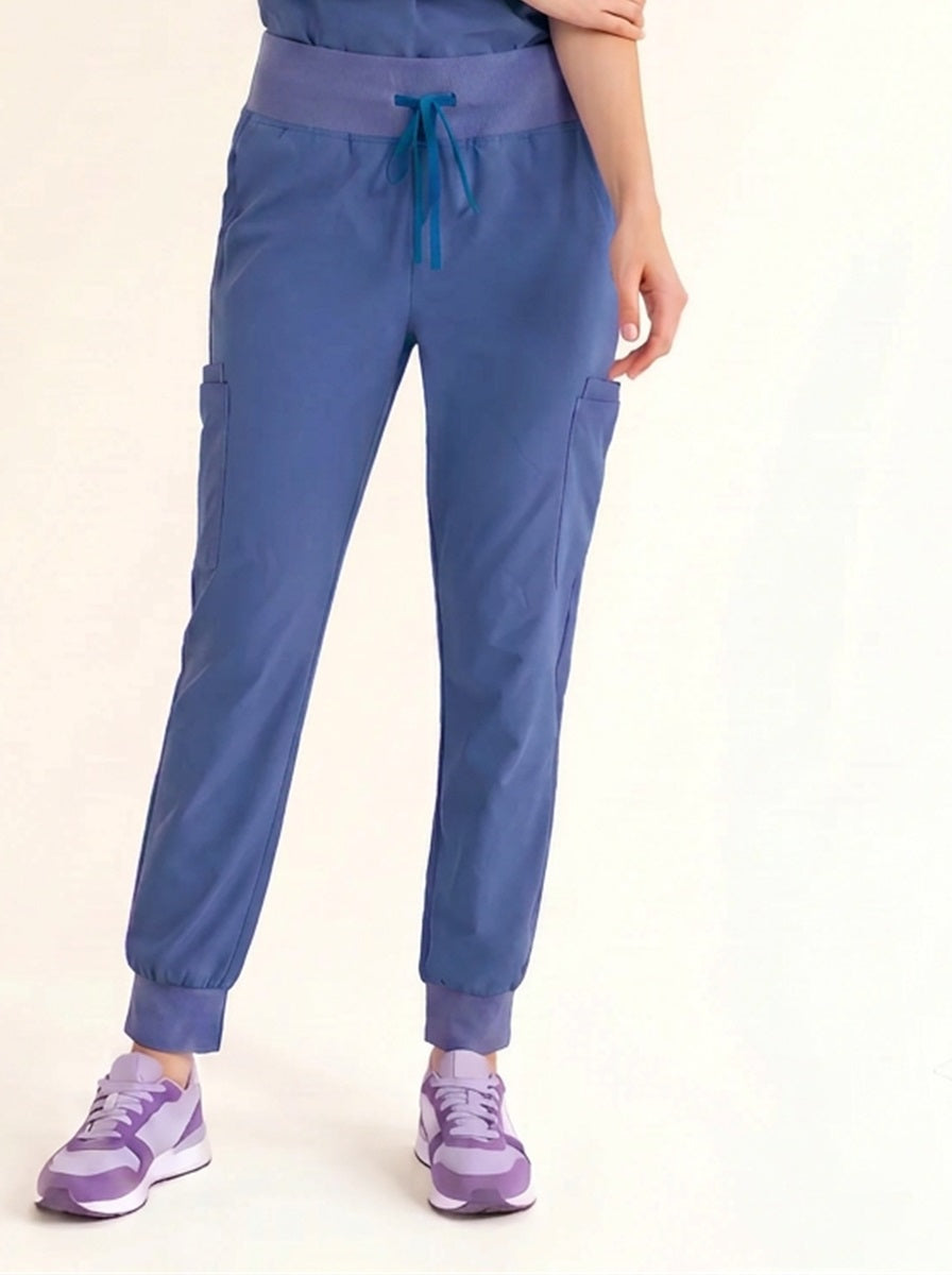 Women Rune Pro Scrub Pant