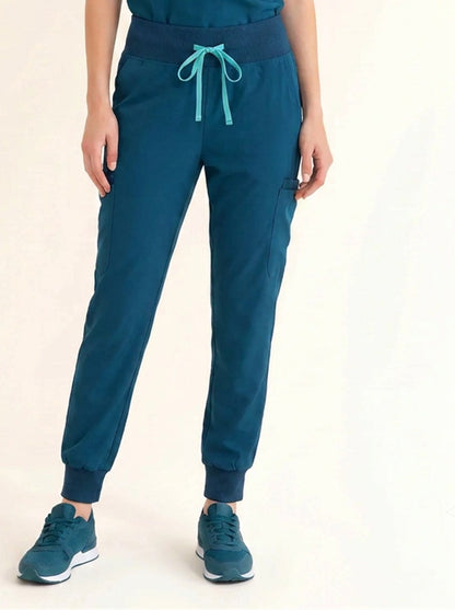 Women Rune Pro Scrub Pant