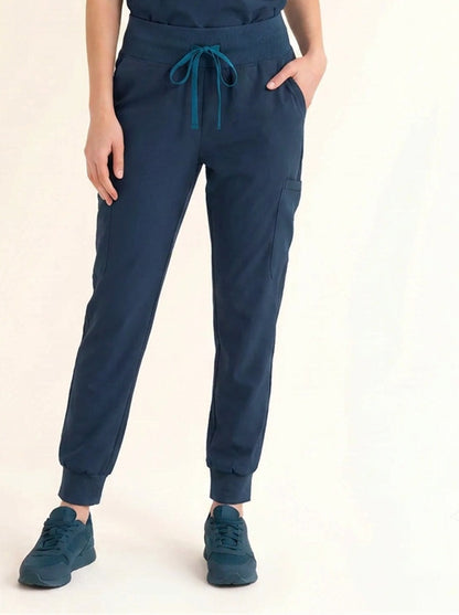 Women Rune Pro Scrub Pant